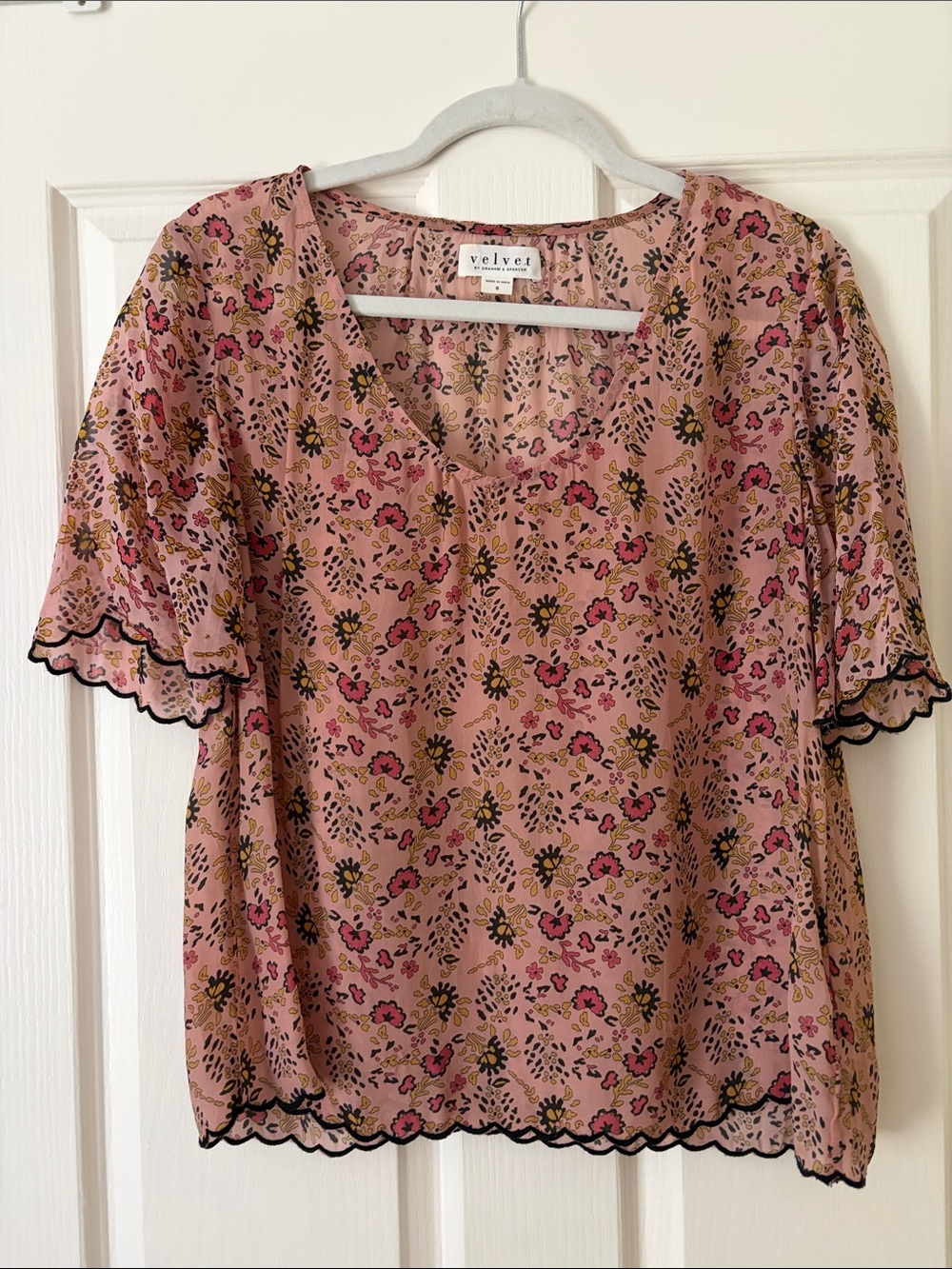 Velvet Pink Floral Short Sleeve Blouse with Scalloped Trim